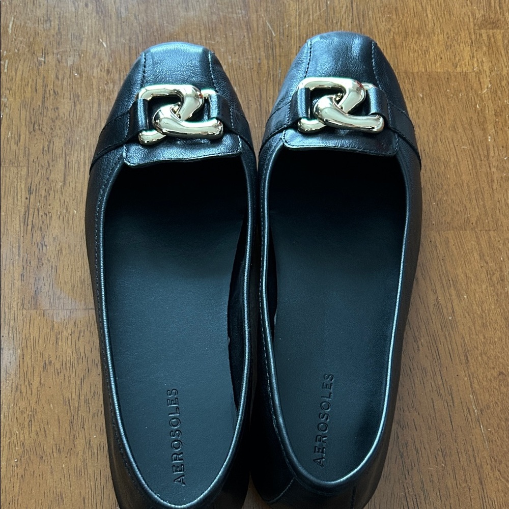 AEROSOLES Black Flats with Gold Chain Detail